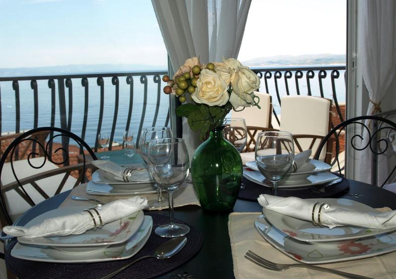 Studio with Balcony and Sea View image 2