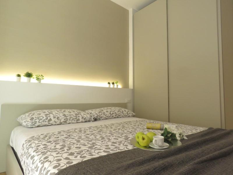 Ariosti Apartment - image 15