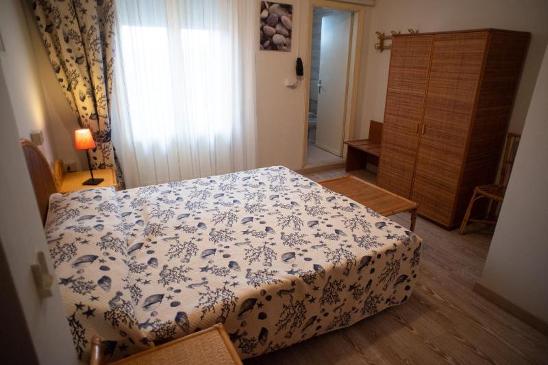 Double Room image 2