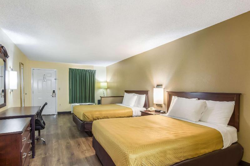 Double Room with Two Double Beds - Non-Smoking image 4