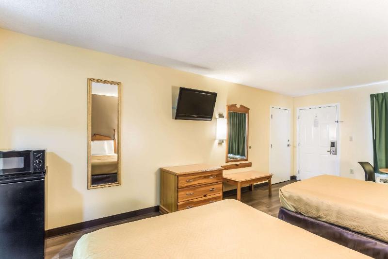 King Room - Non-Smoking image 4