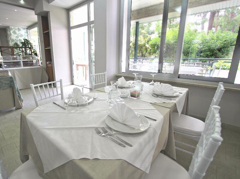 Hotel Pineta - image 17
