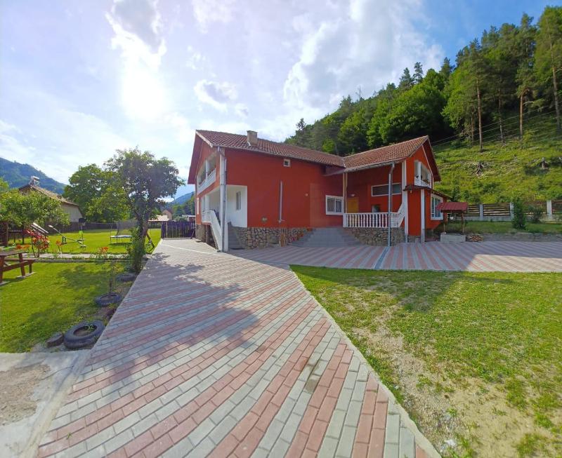 Four-Bedroom House image 4