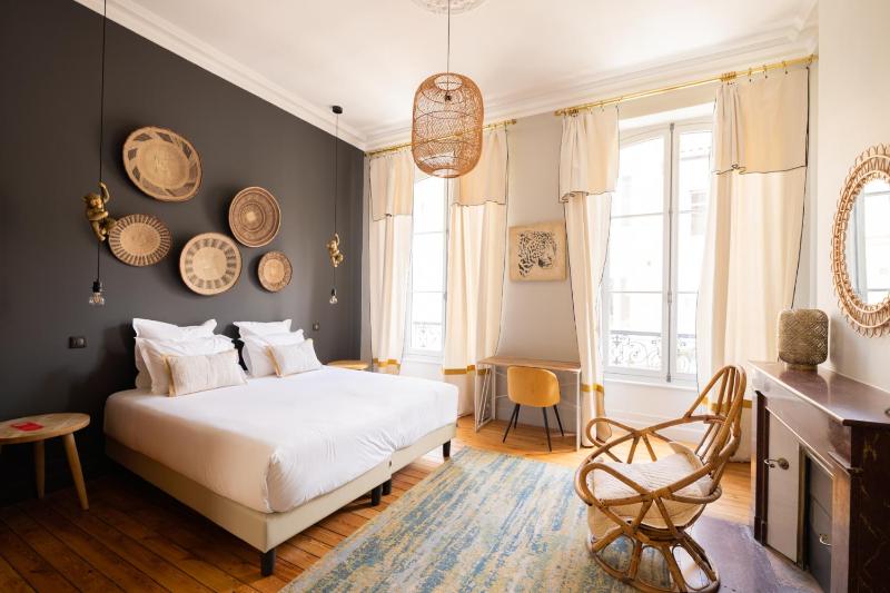 Executive Suite image 4