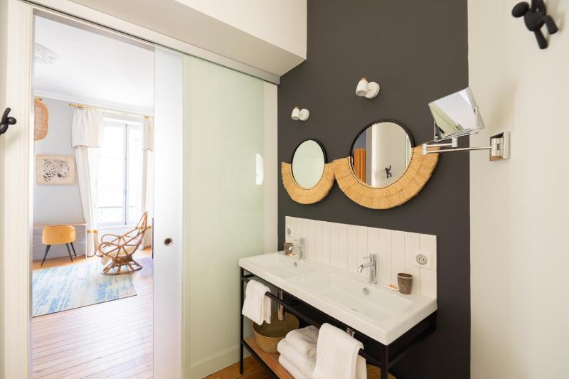 Executive Suite image 2