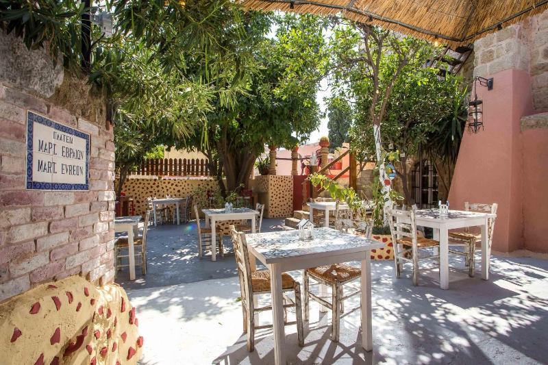 Attiki Hotel - image 15