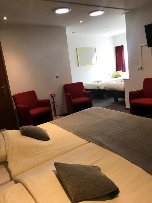 Comfort Quadruple Room image 2