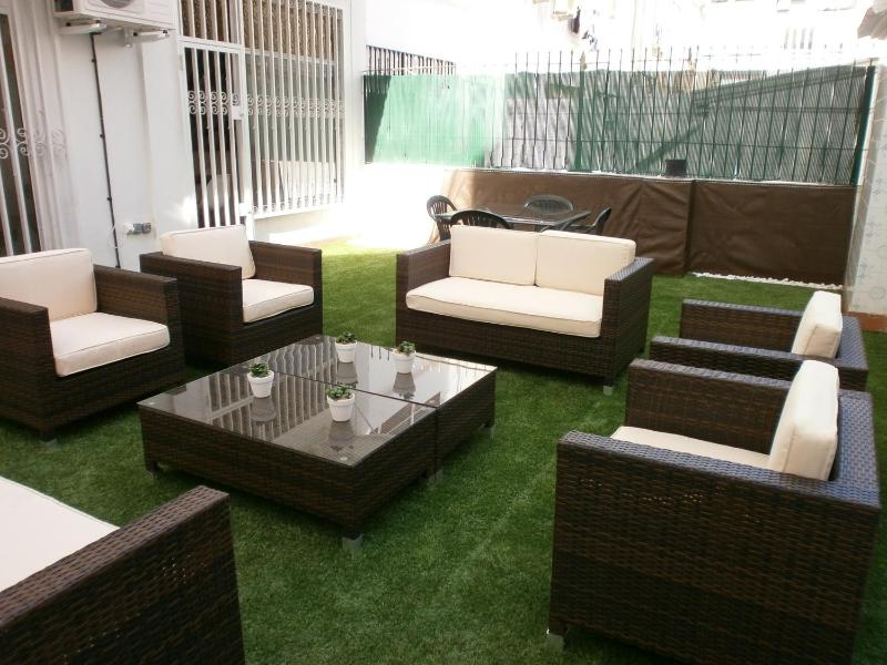 Five-Bedroom Apartment with Terrace image 1
