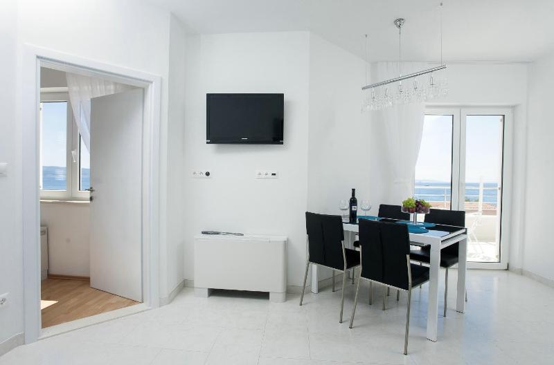 Apartments Bila Villa - image 5