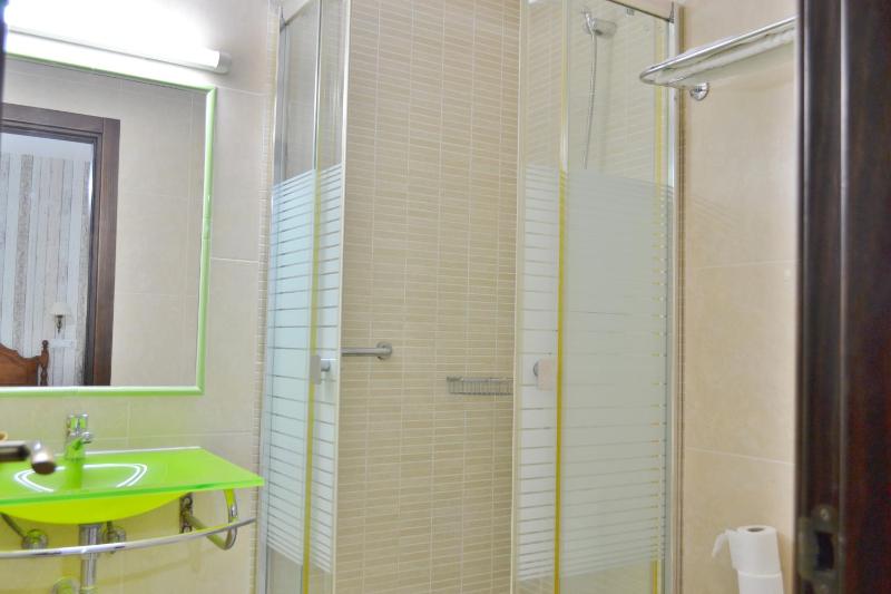 Double Room image 4