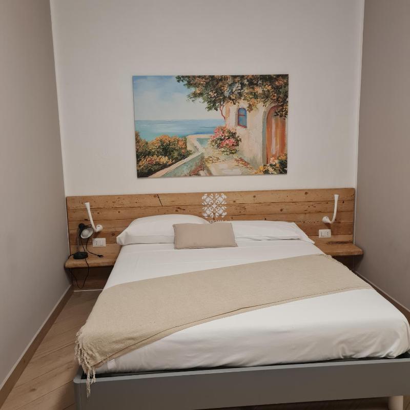 Queen Room image 1