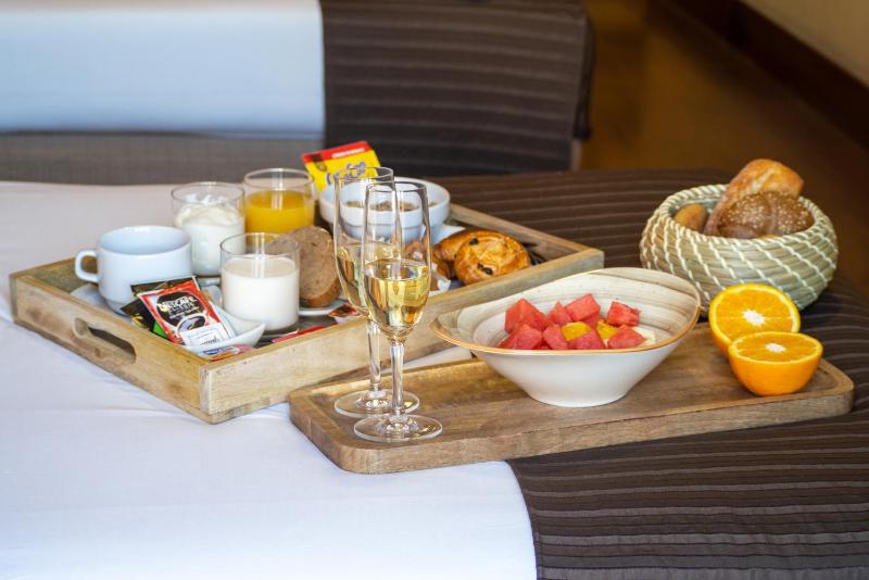 Double or Twin Room image 1