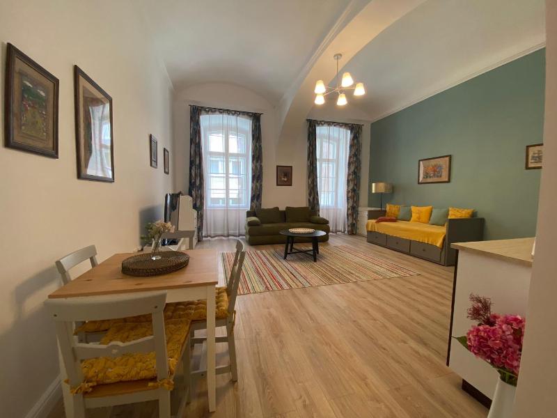 Urban City Apartment - image 7