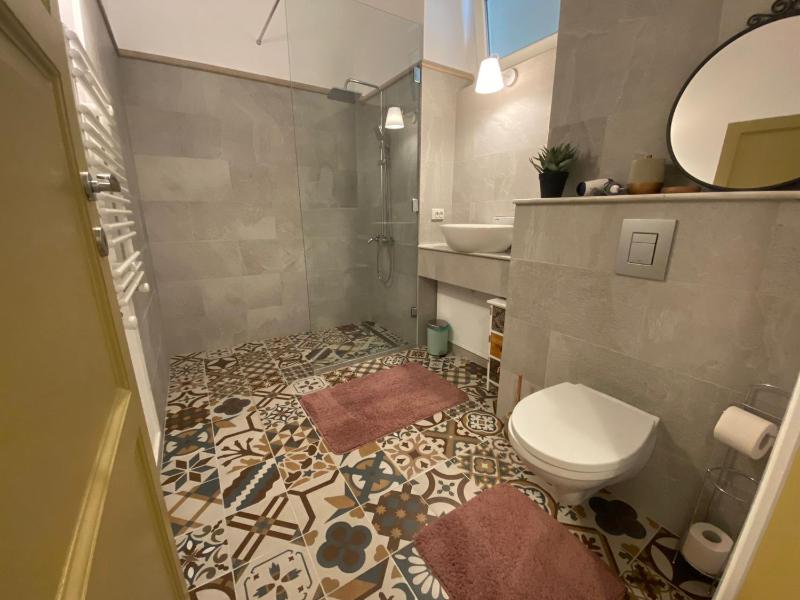 Urban City Apartment - image 3