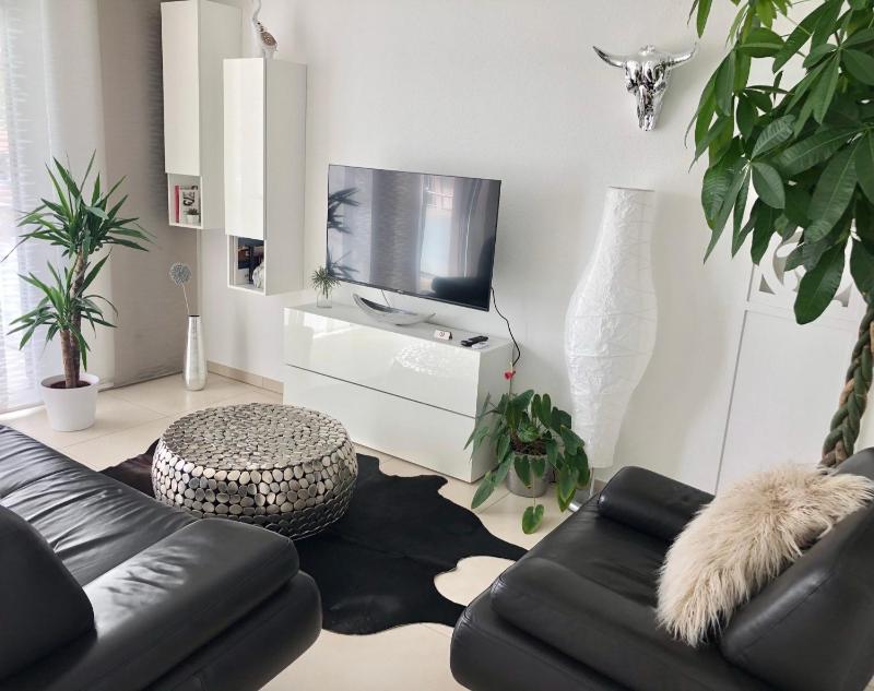 One-Bedroom Apartment image 3