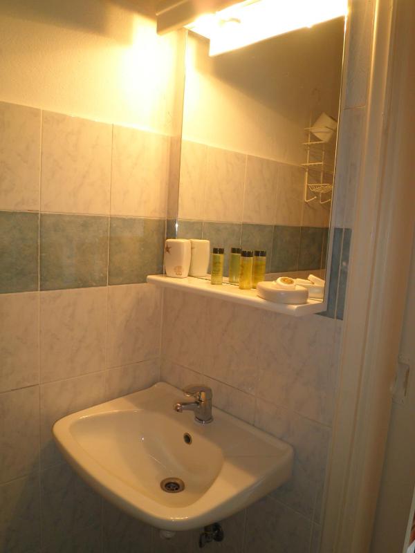 Babis - image 27