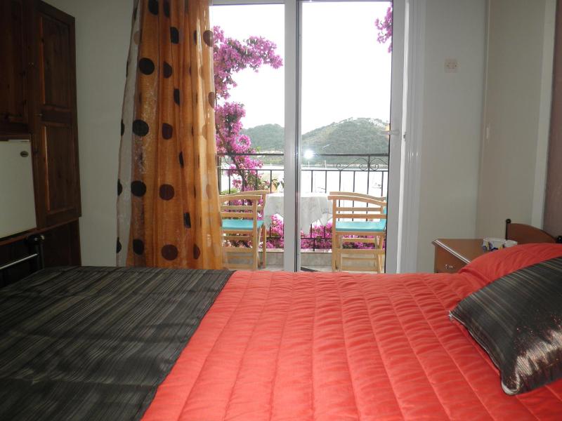 Double or Twin Room with Sea View image 2