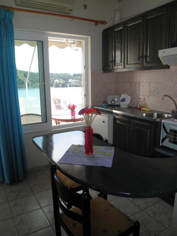 Studio with Sea View image 2
