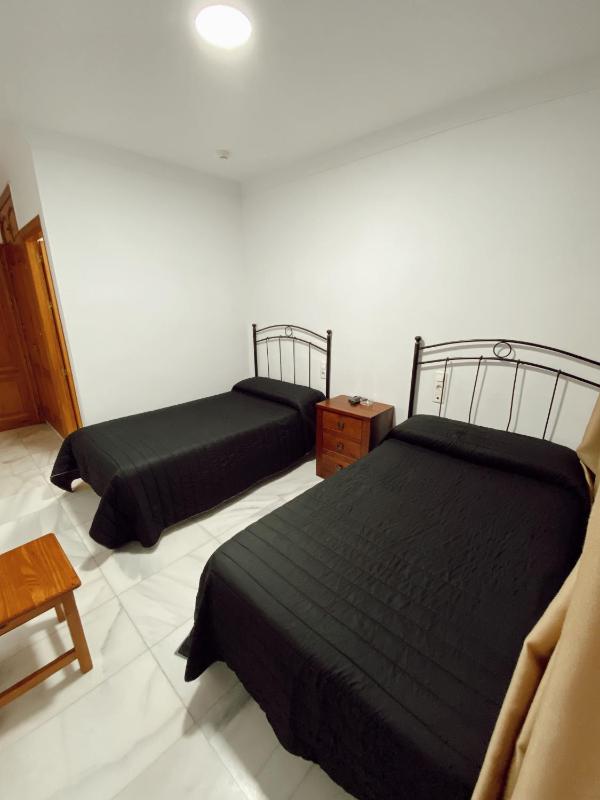 Double Room image 4