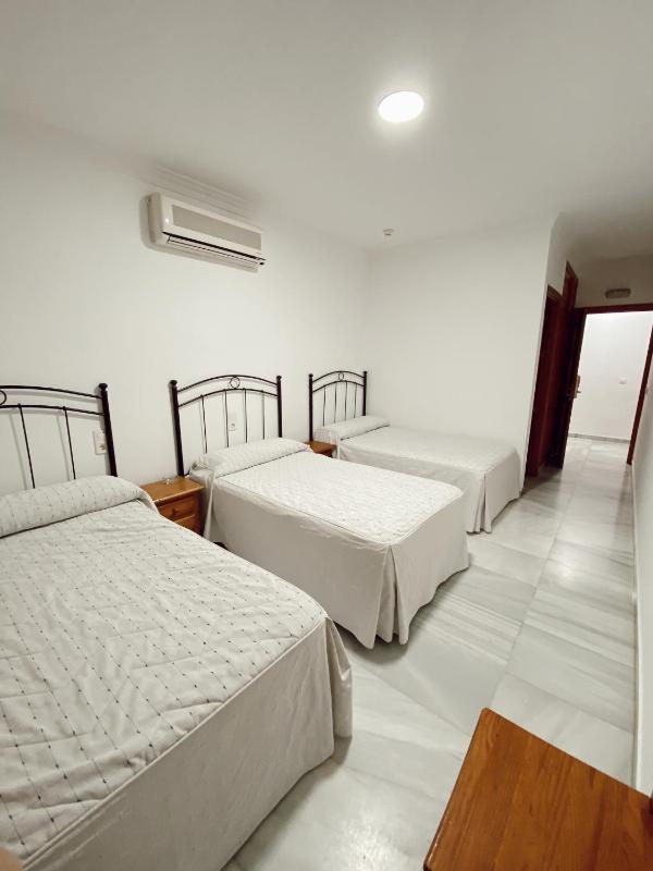 Triple Room image 2