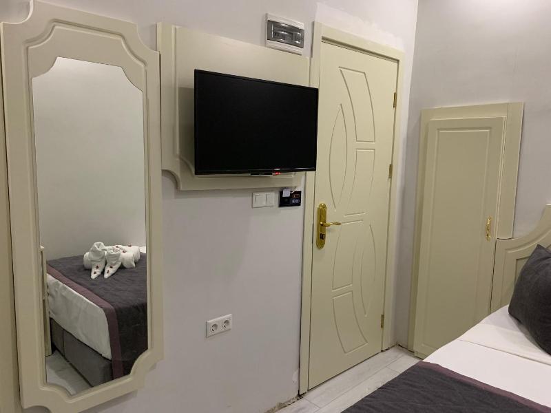 Standard Double Room image 4