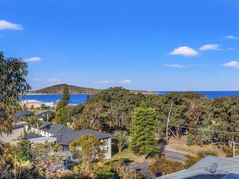 Island View Large Family Home Pool WI FI and Sweeping Views of Fingal - image 4