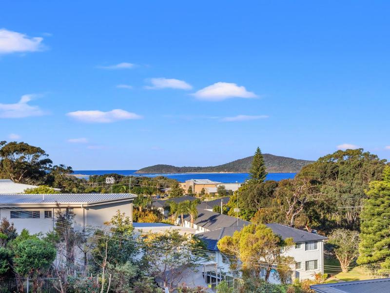 Island View Large Family Home Pool WI FI and Sweeping Views of Fingal - image 24