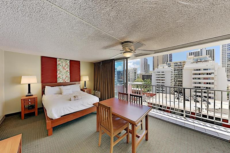 Studio Apartment image 1