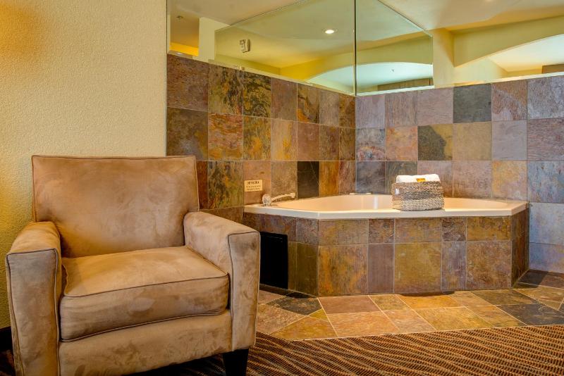 King Room image 3