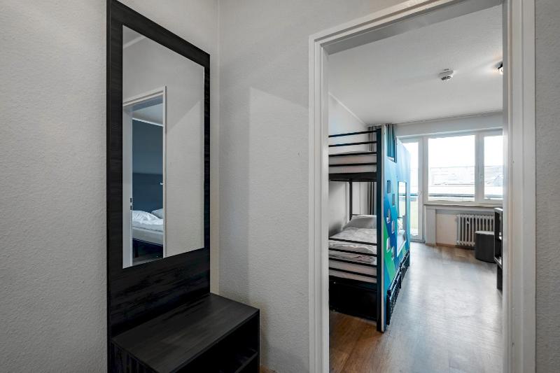 Quadruple Room image 3