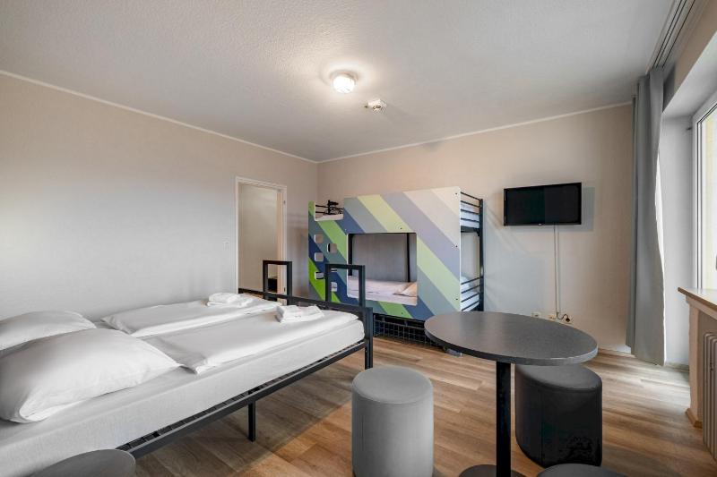 Quadruple Room image 1