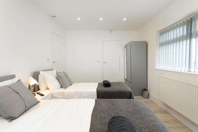 Nottingham Serviced Accommodations - image 10