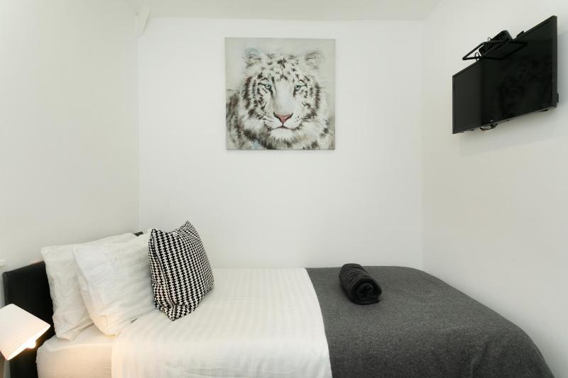 Nottingham Serviced Accommodations - image 47