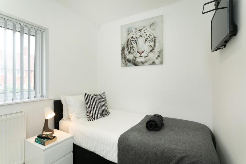 Nottingham Serviced Accommodations - image 6