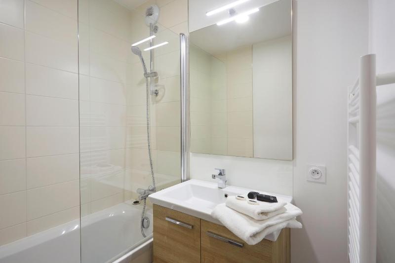 One-Bedroom Apartment image 3