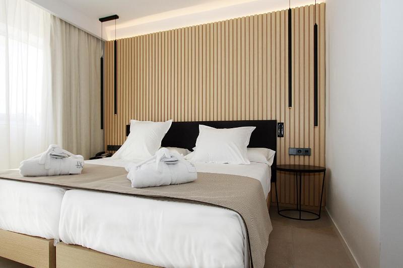 Superior Double Room image 1