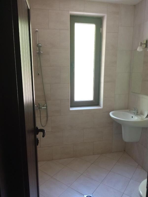 Standard Triple Room image 2