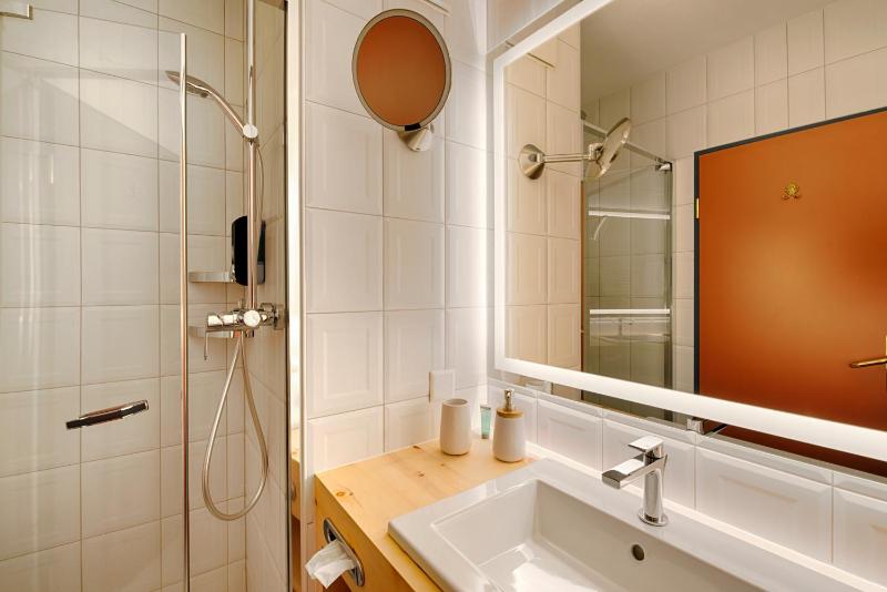 Single Room with Balcony image 4