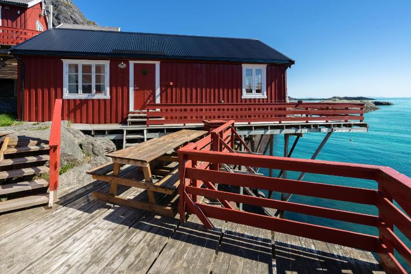 Sea View Three-Bedroom House image 1