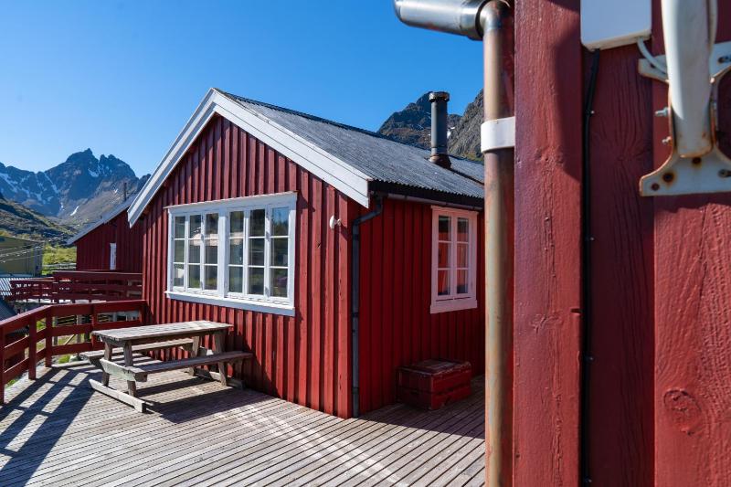 Sea View Two-Bedroom Cottage image 2