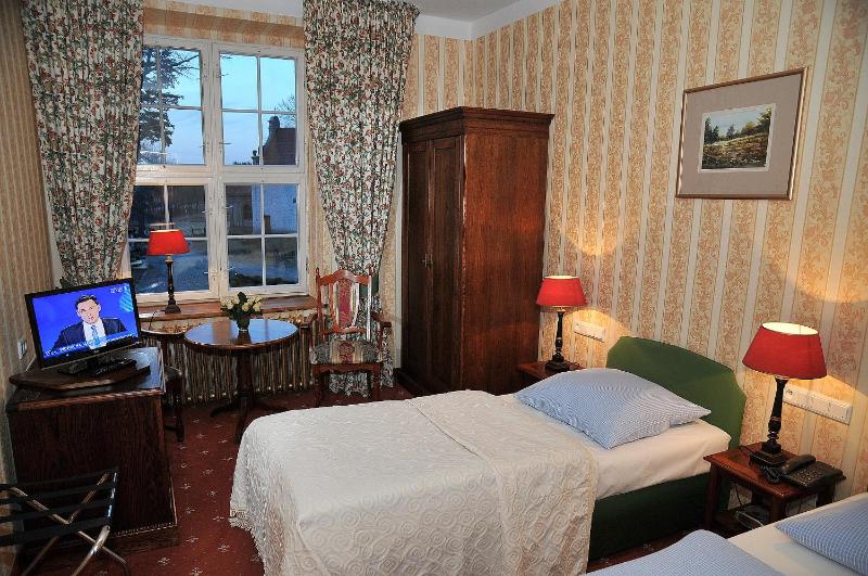Single Room image 3