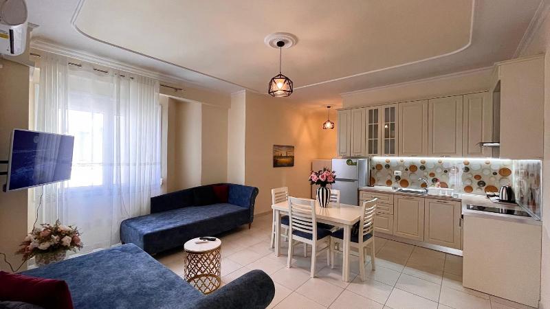 One-Bedroom Apartment image 4