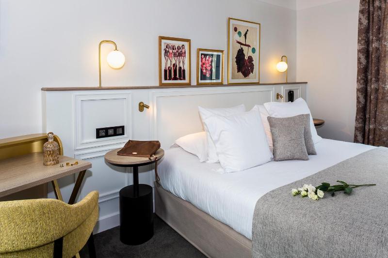 Junior Suite with Terrace image 1