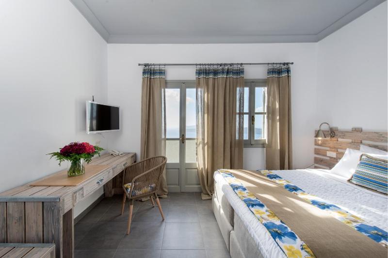 Superior Double Room image 3