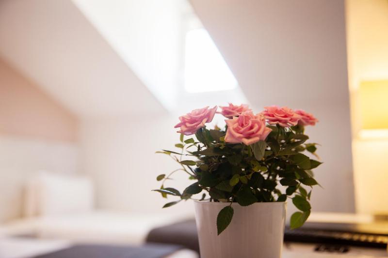 Standard Triple Room image 1