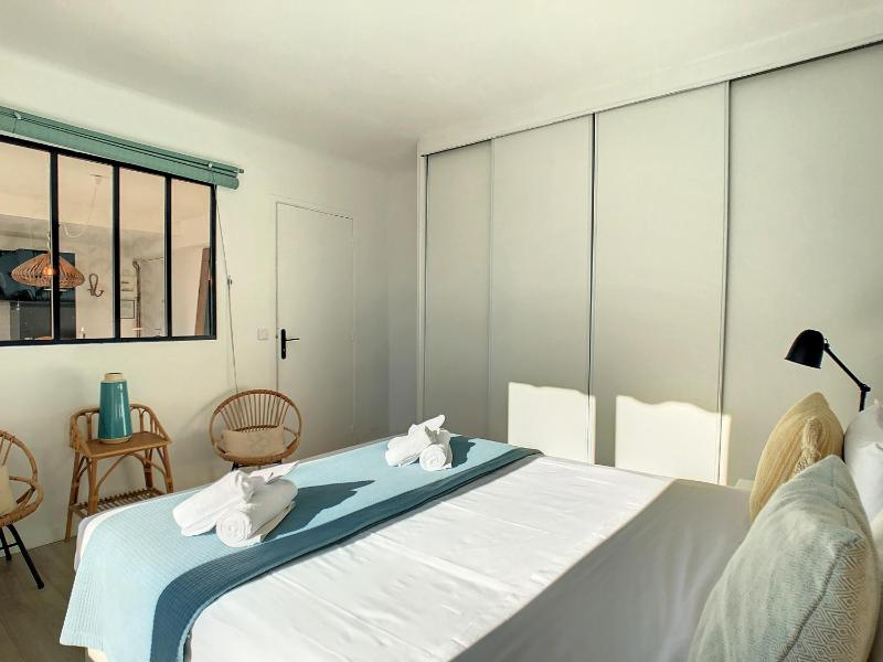 Nestor&Jeeves - SUNNY TERRACE - Central - Very close sea - Top Floor - image 10