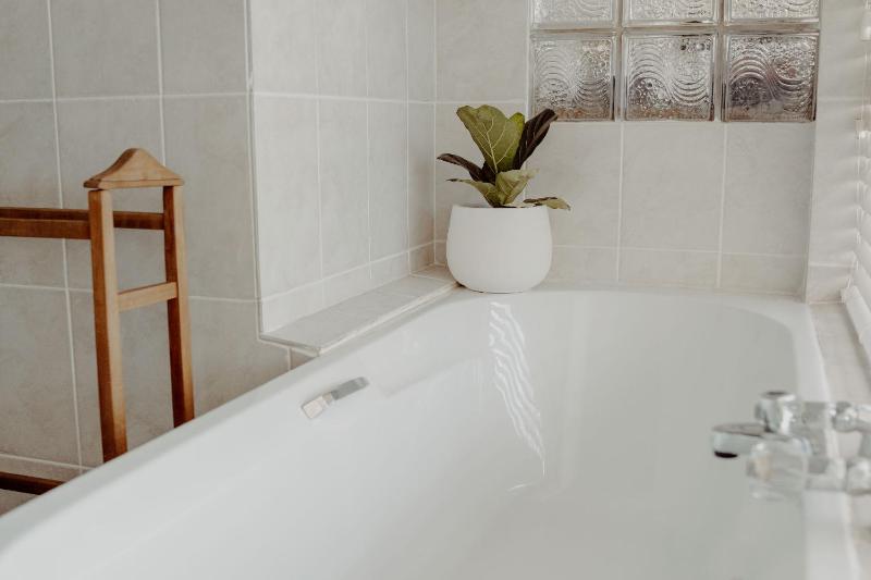 Aqua Marina Guest House - image 2