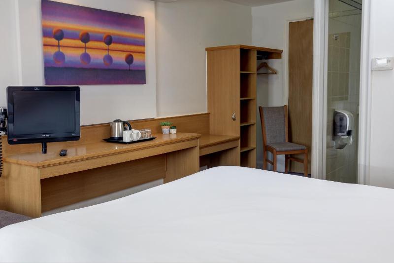 Deluxe Double Room image 1