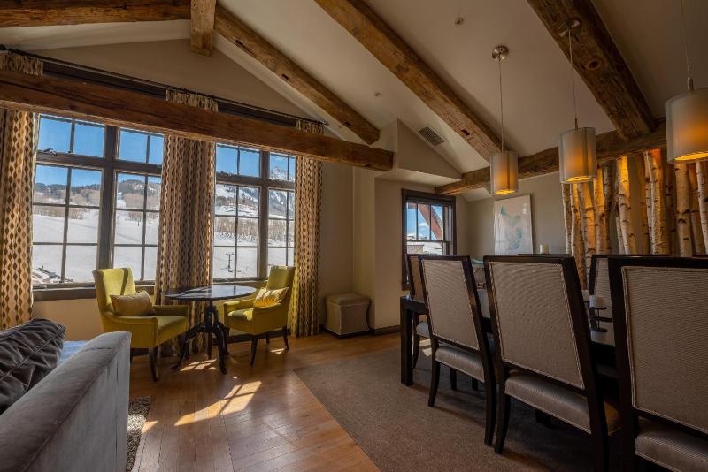 Three-Bedroom Apartment image 3