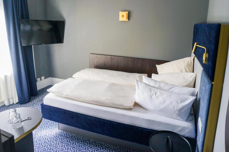 Comfort Single Room image 4